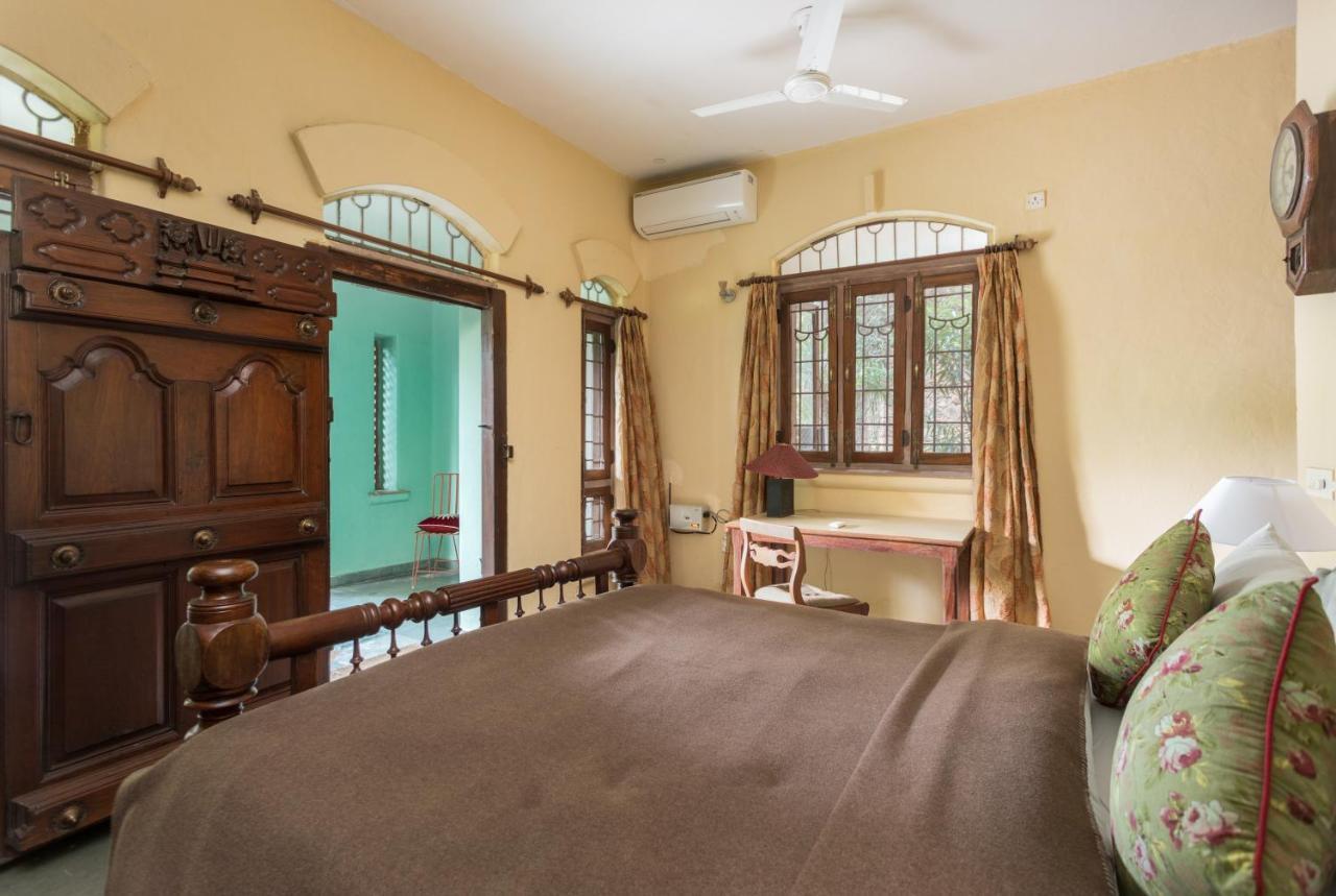 Hostie Chinar Haveli - Heritage Home With Pool, 구르가온 외부 사진