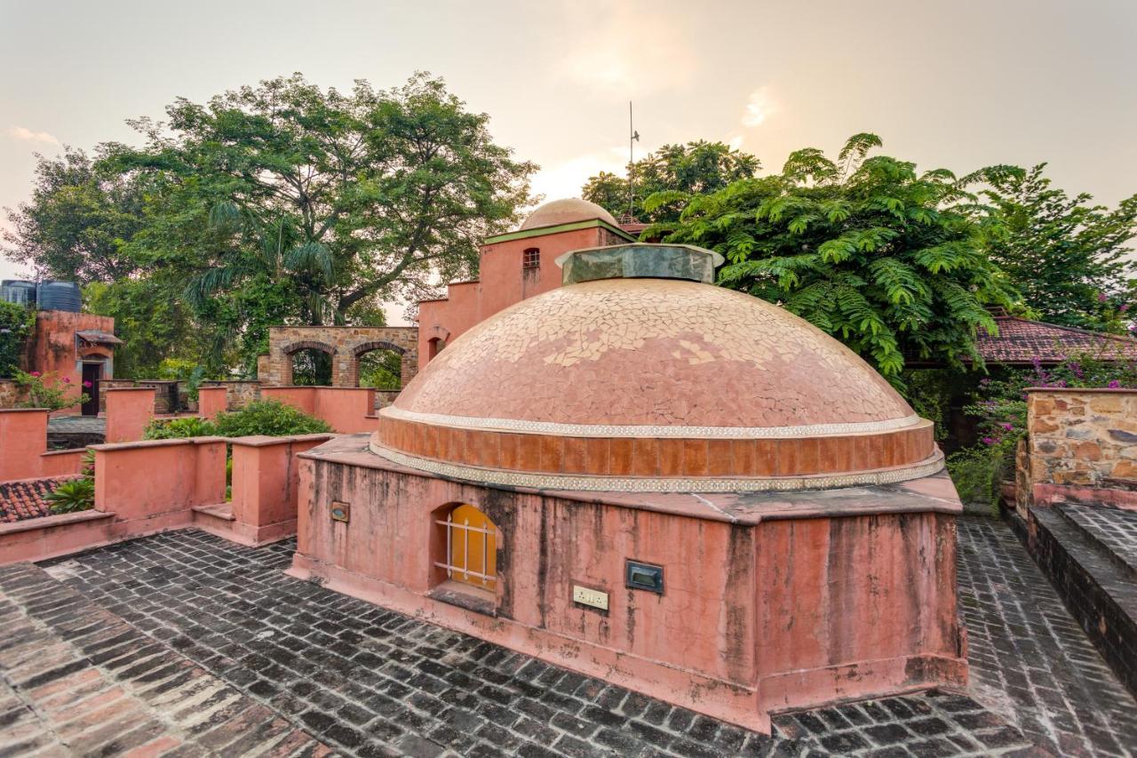 Hostie Chinar Haveli - Heritage Home With Pool, 구르가온 외부 사진