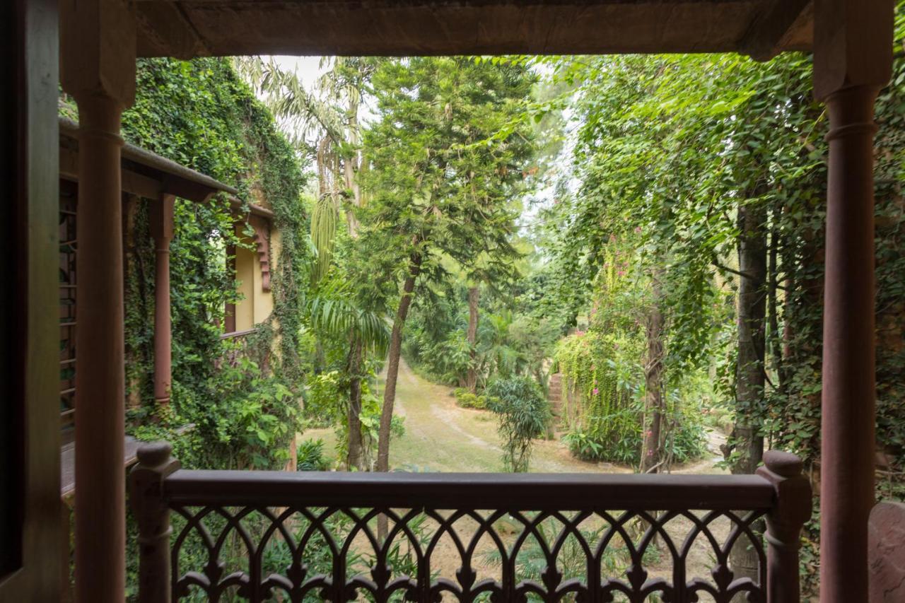 Hostie Chinar Haveli - Heritage Home With Pool, 구르가온 외부 사진