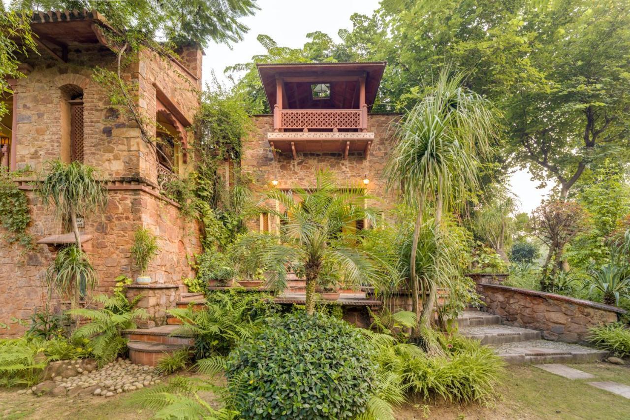 Hostie Chinar Haveli - Heritage Home With Pool, 구르가온 외부 사진