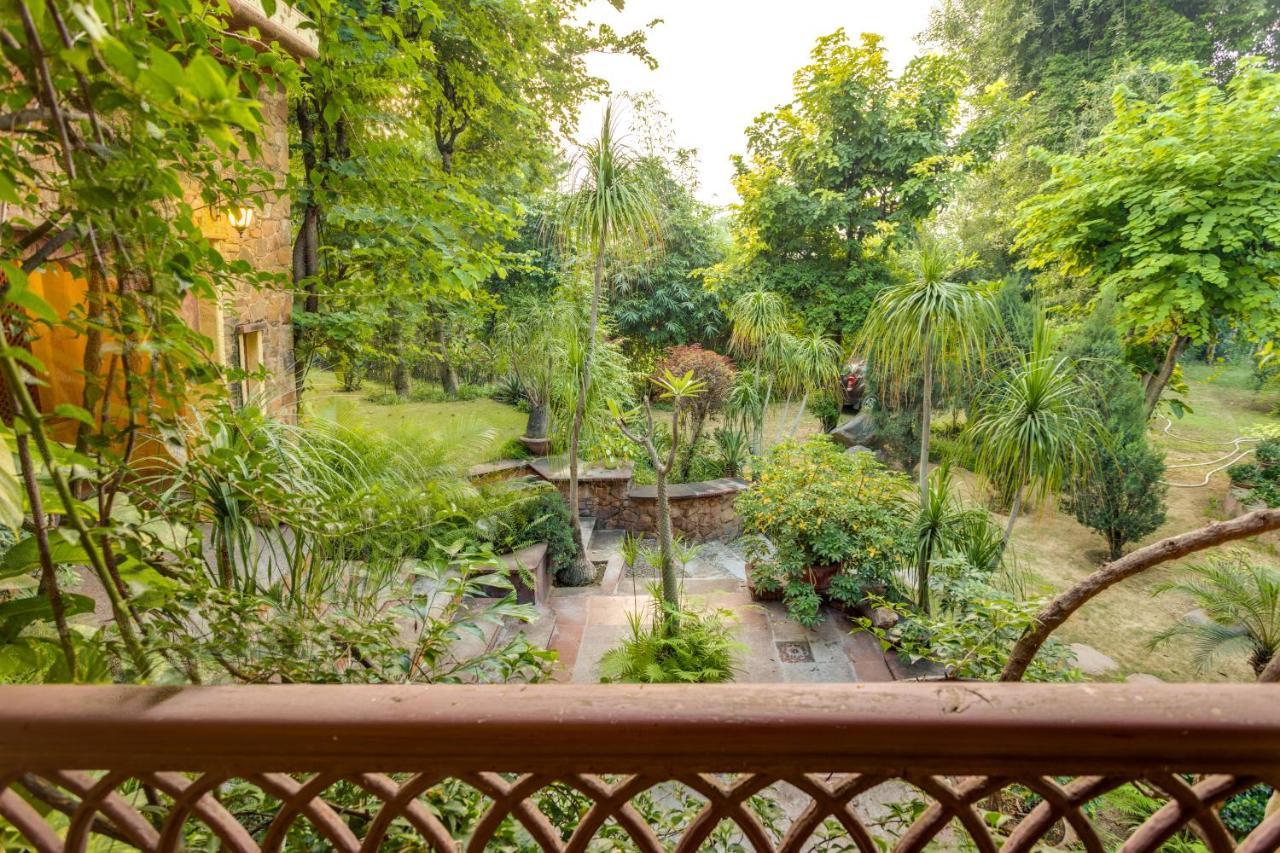 Hostie Chinar Haveli - Heritage Home With Pool, 구르가온 외부 사진