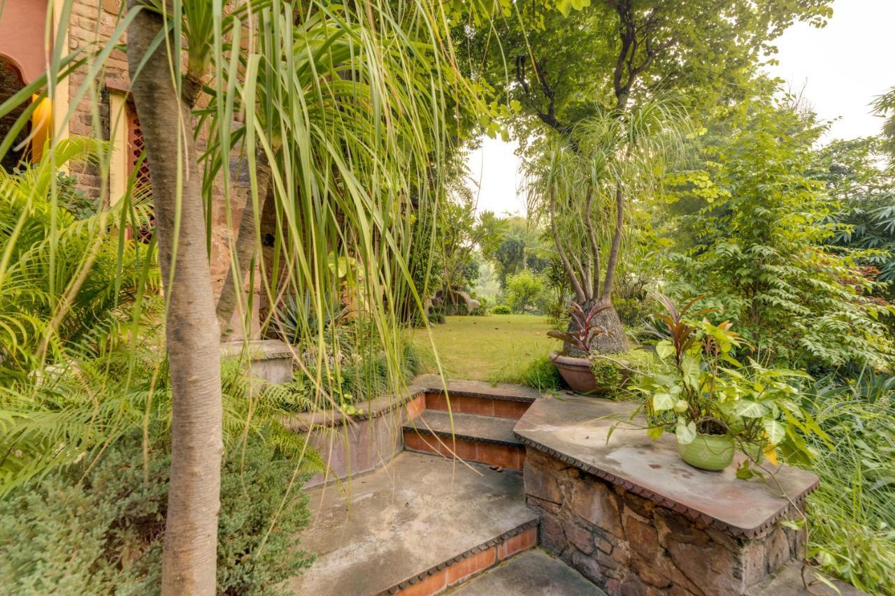 Hostie Chinar Haveli - Heritage Home With Pool, 구르가온 외부 사진