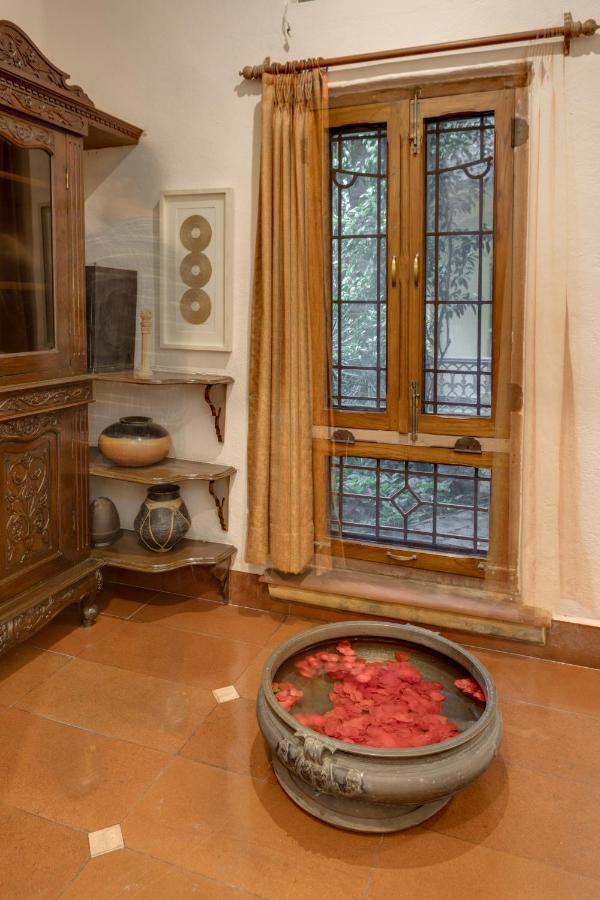 Hostie Chinar Haveli - Heritage Home With Pool, 구르가온 외부 사진