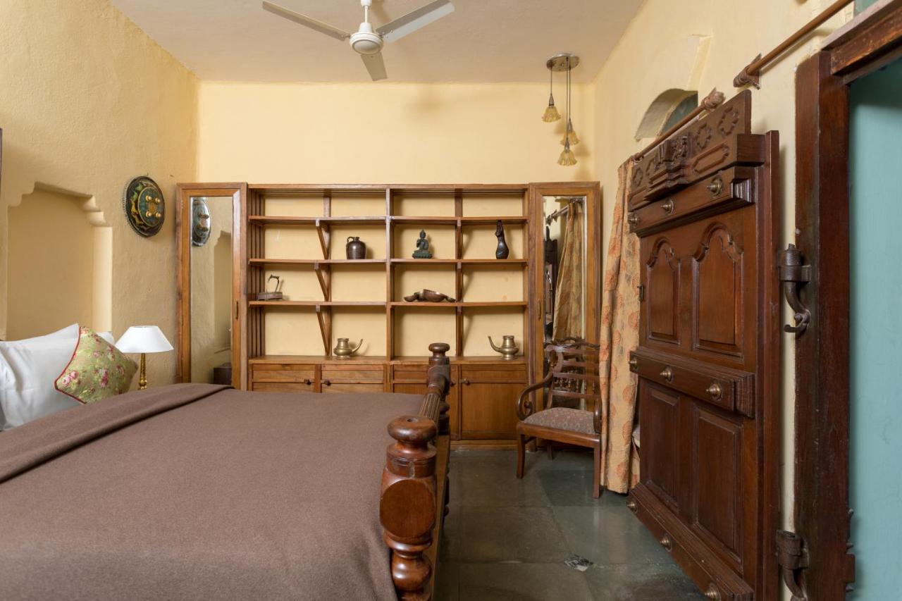 Hostie Chinar Haveli - Heritage Home With Pool, 구르가온 외부 사진