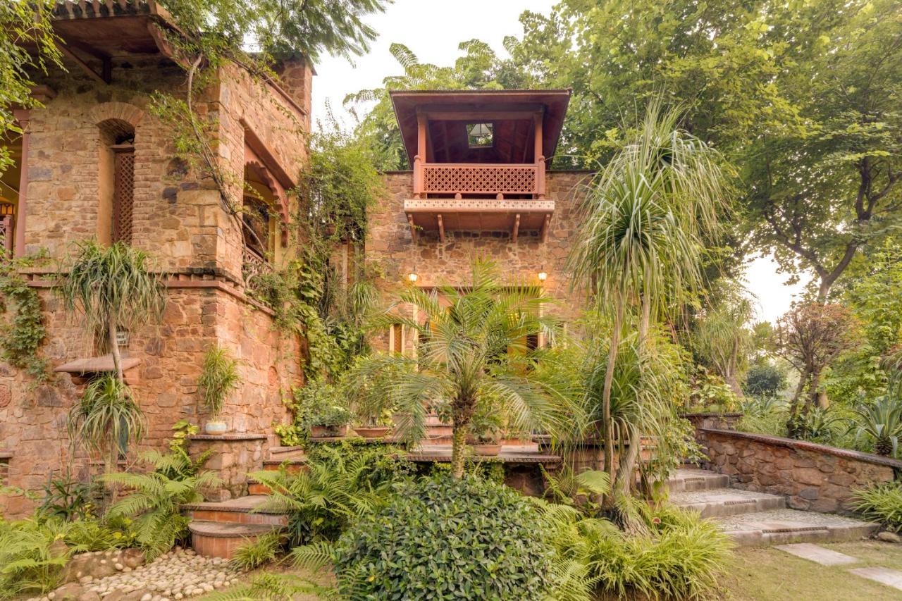 Hostie Chinar Haveli - Heritage Home With Pool, 구르가온 외부 사진
