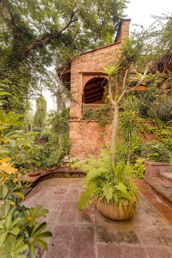 Hostie Chinar Haveli - Heritage Home With Pool, 구르가온 외부 사진