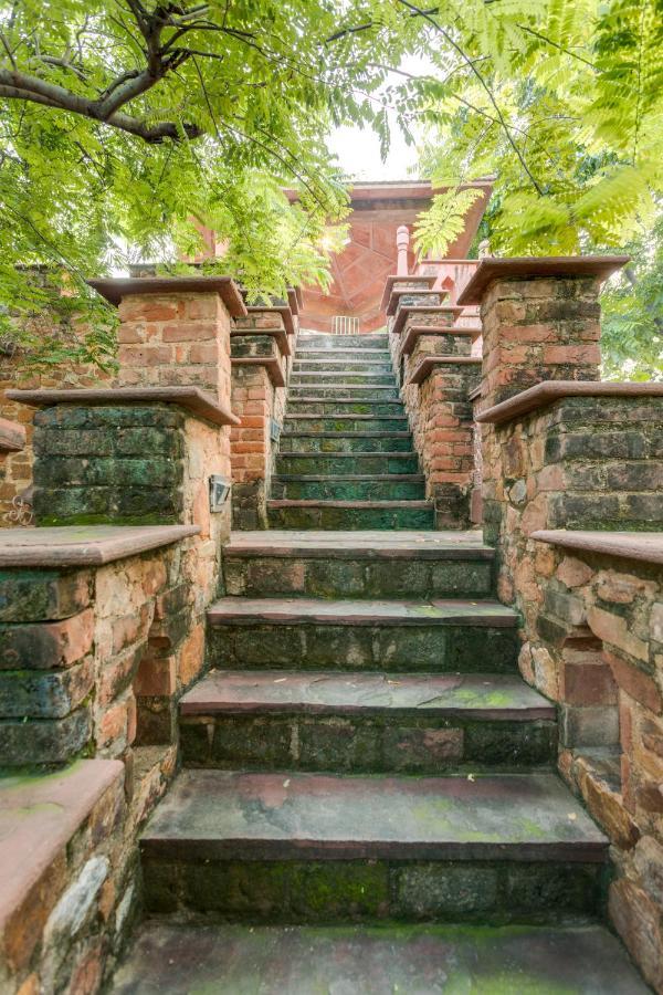Hostie Chinar Haveli - Heritage Home With Pool, 구르가온 외부 사진