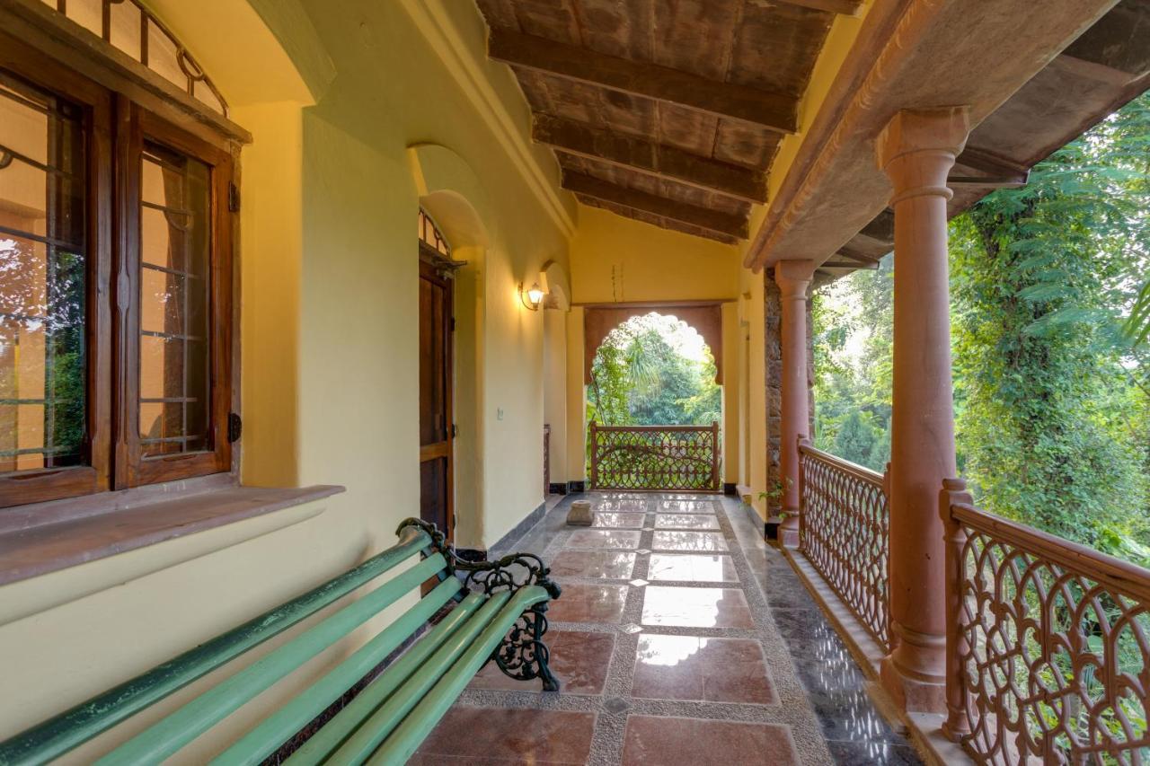 Hostie Chinar Haveli - Heritage Home With Pool, 구르가온 외부 사진