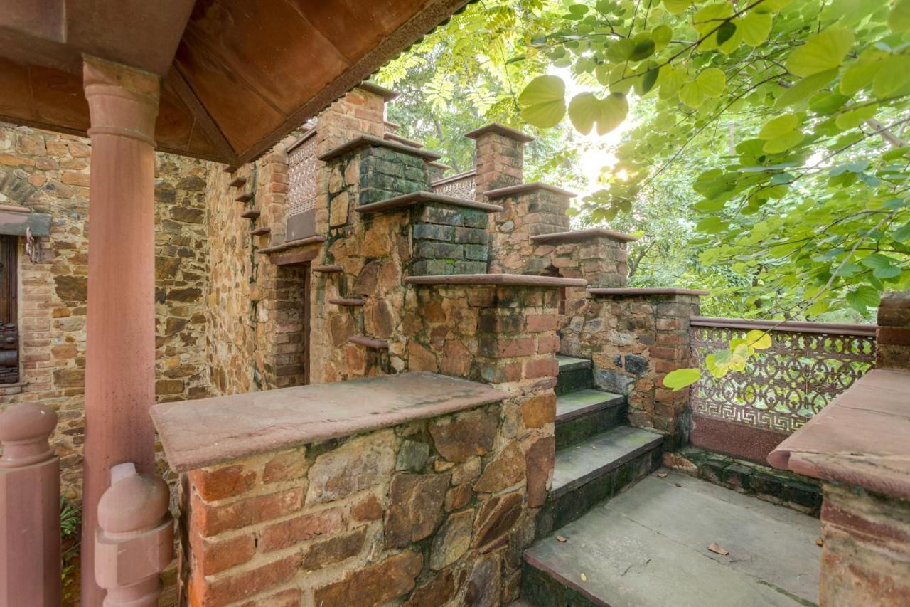 Hostie Chinar Haveli - Heritage Home With Pool, 구르가온 외부 사진