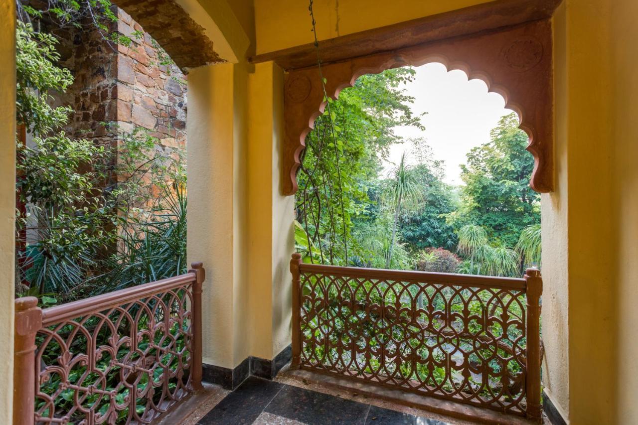 Hostie Chinar Haveli - Heritage Home With Pool, 구르가온 외부 사진